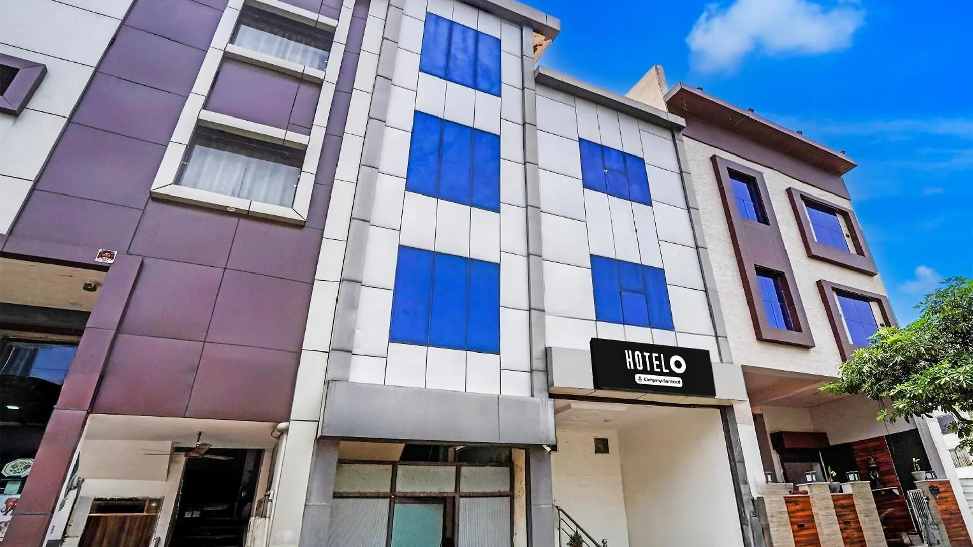 Hotel O Shilpgram Formerly Hotel Rk Palace آغْرا 3*,