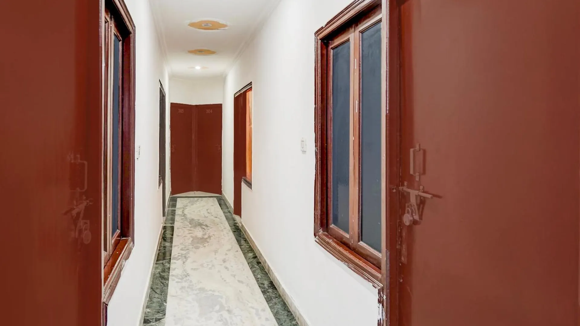 Hotel O Shilpgram Formerly Hotel Rk Palace آغْرا